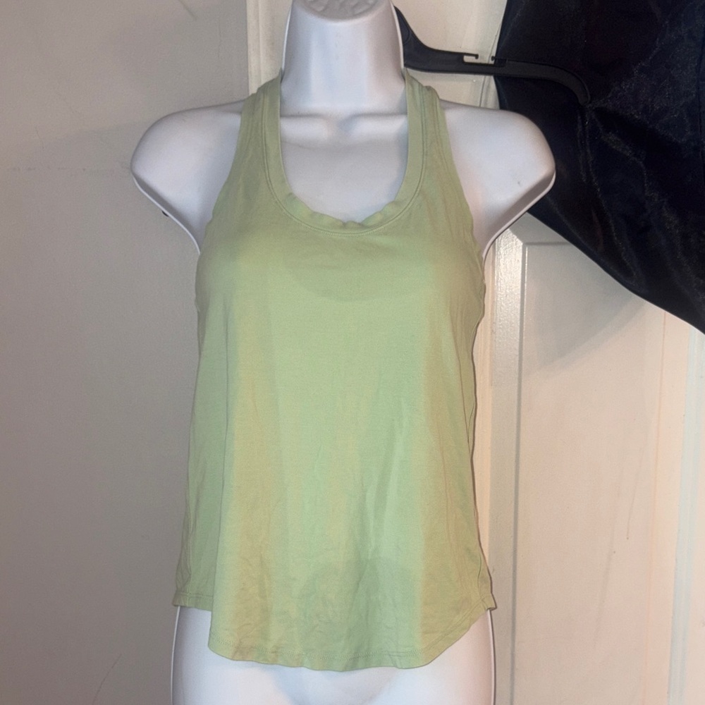 Lululemon Women’s Lightweight Racerback Tank Top - Pale Green